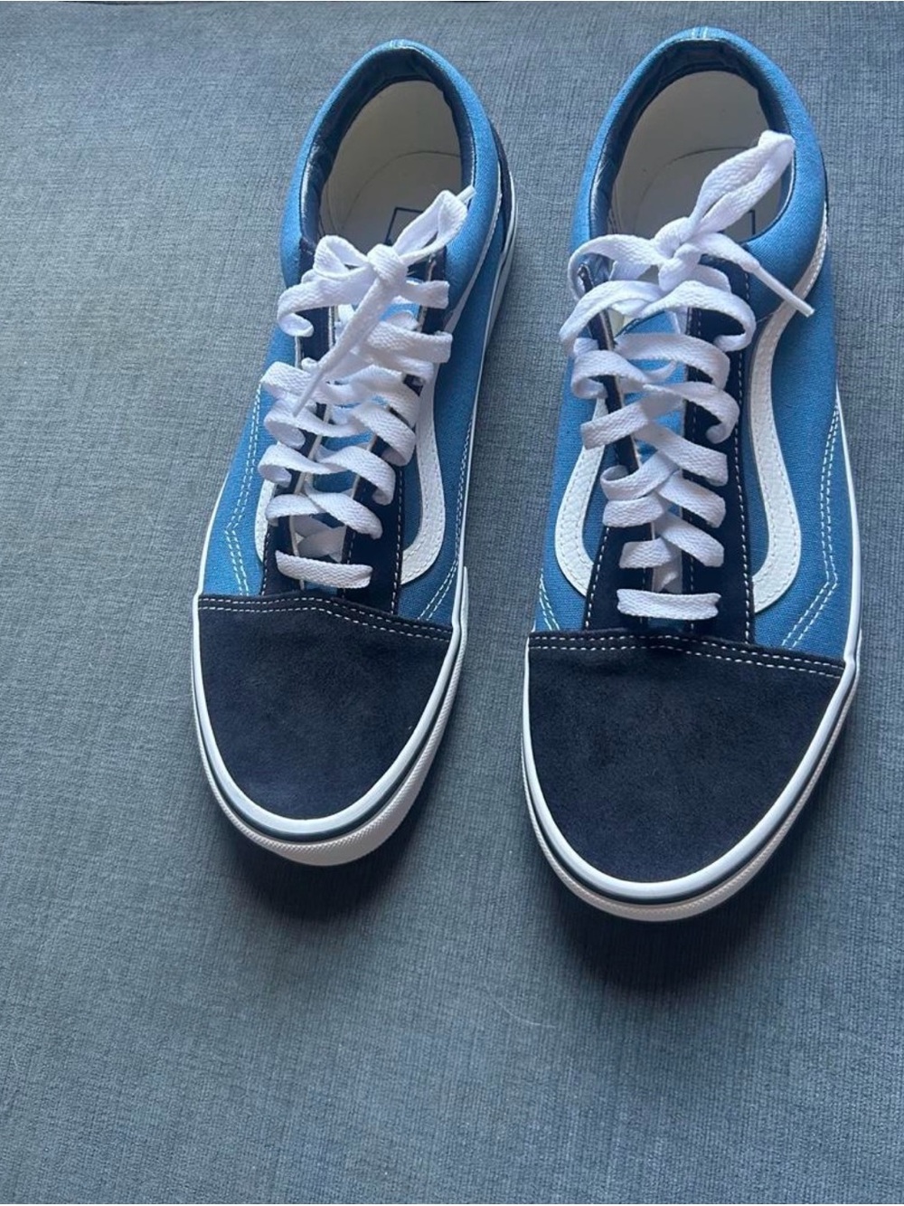 Men's Two-Tone Blue Low-Top Skate Sneakers with White Stripe
